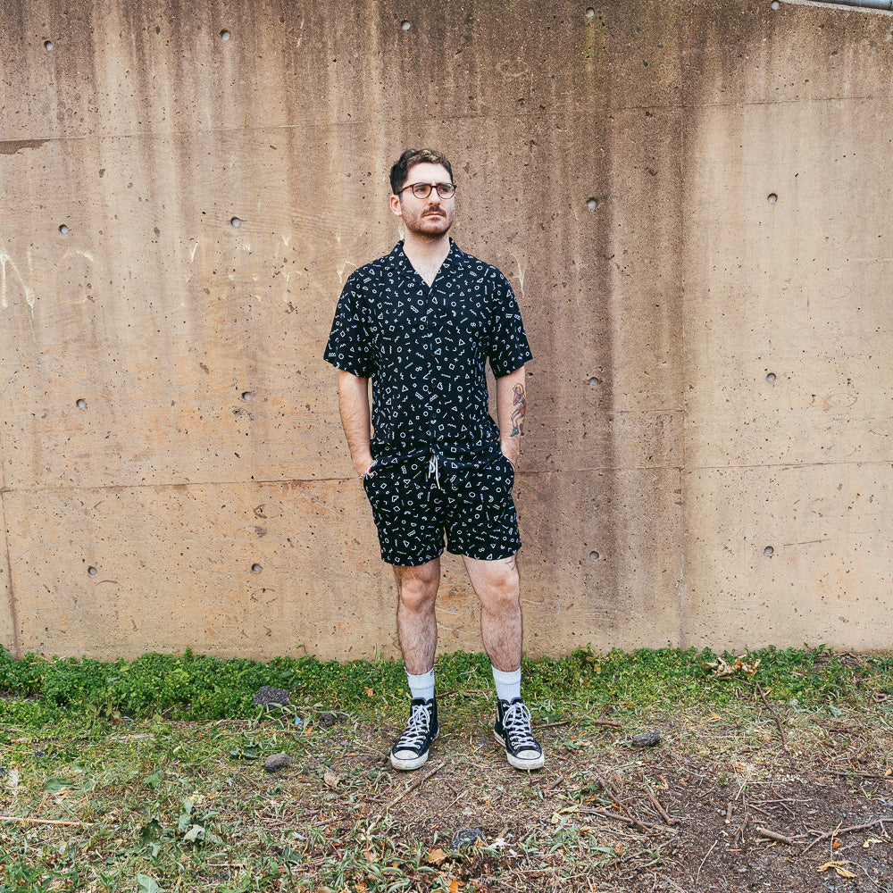 Shorts mit Rundhalsausschnitt